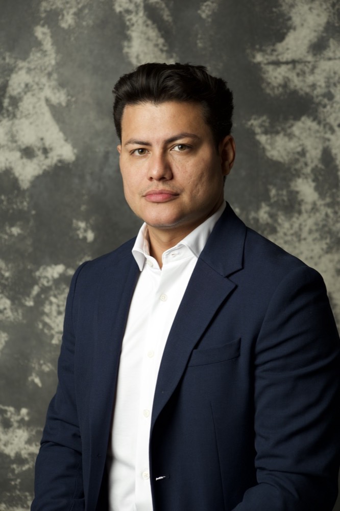 Retrato de Uemerson Gabriel, sócio fundador da Equivalência Contábil